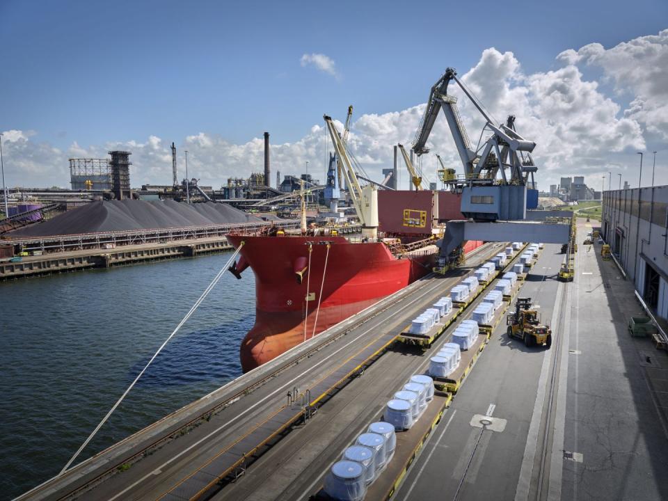 Schip aan buitenkade